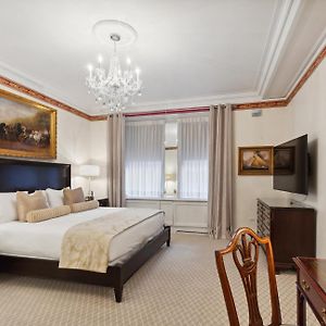 Interior King Room Accessible